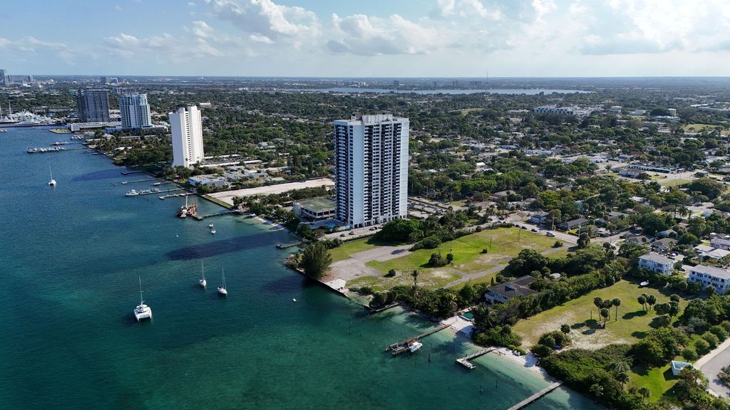 Photo of 5600 N Flagler Drive #905, West Palm Beach, FL 33407 (MLS # B26029818)