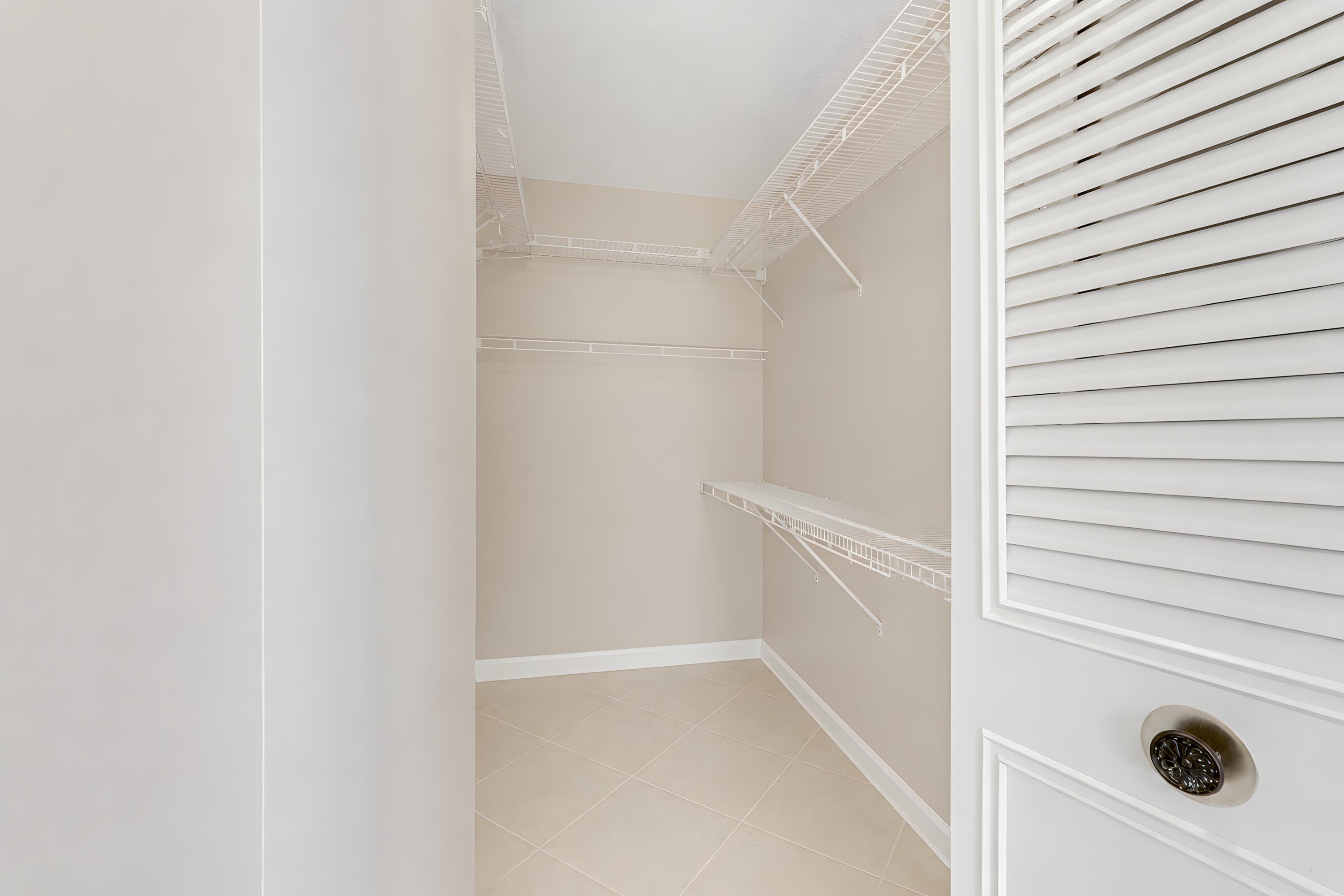 PINE RIDGE NORTH VILLAGE IV CONDO - Residential