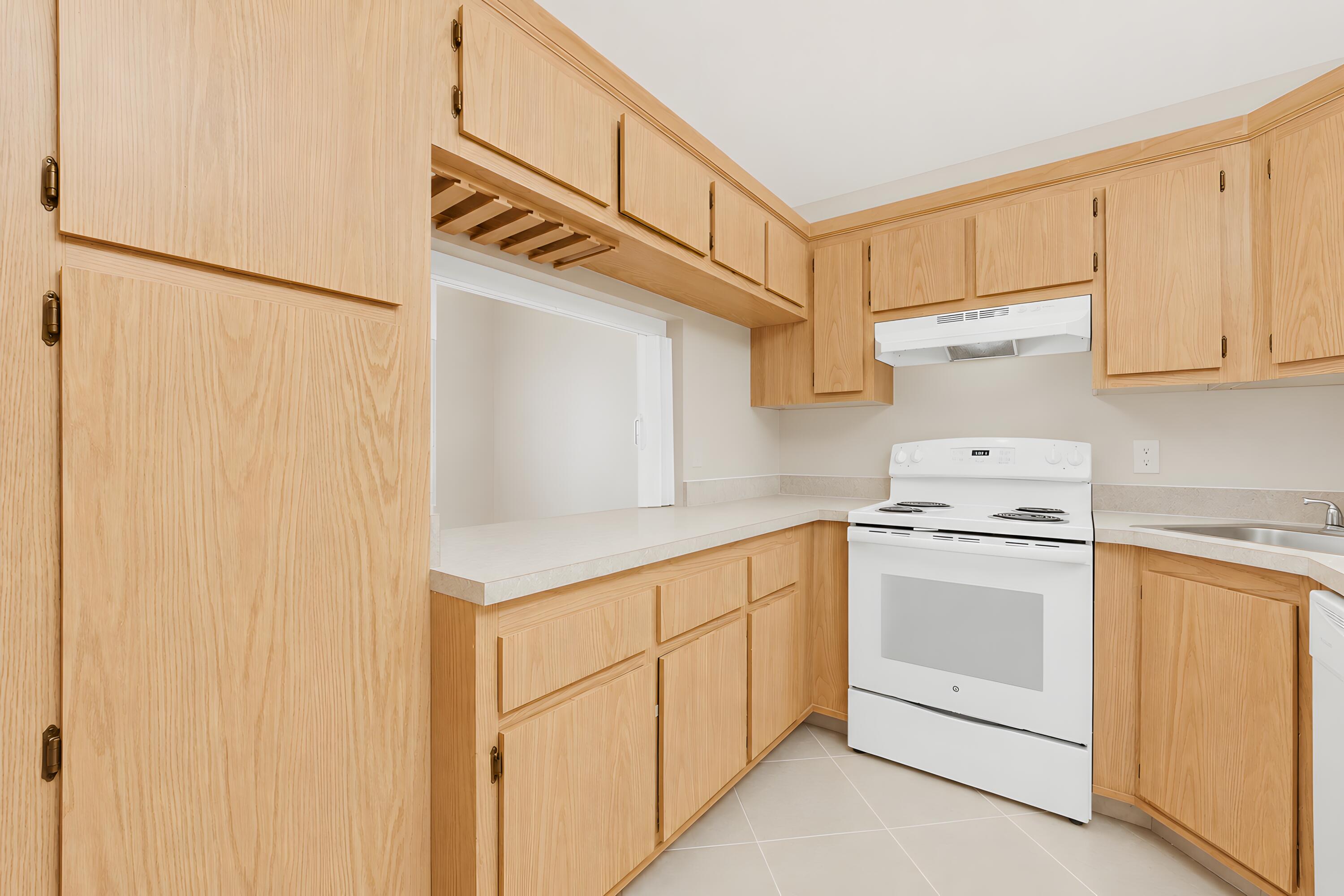 PINE RIDGE NORTH VILLAGE IV CONDO - Residential
