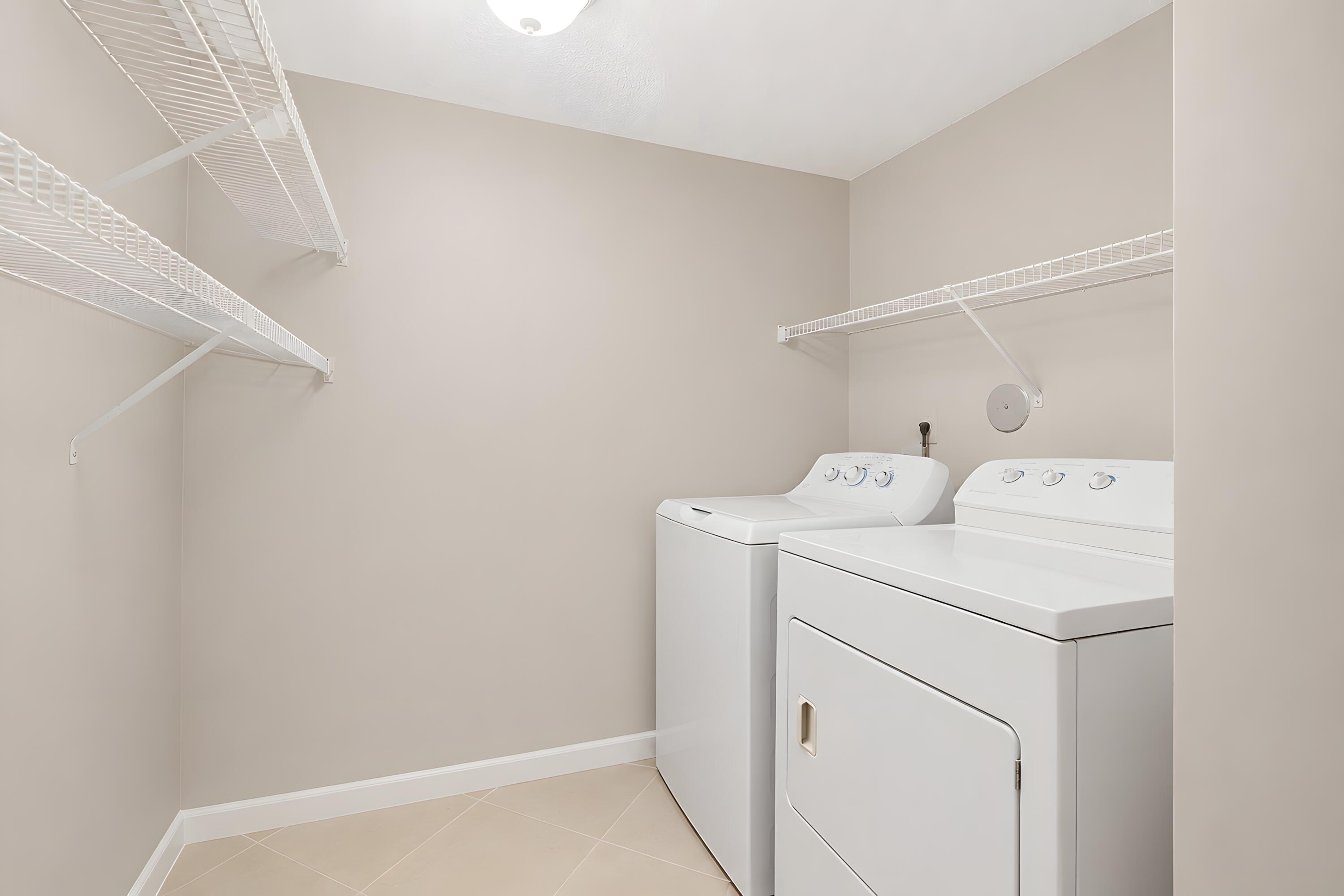 PINE RIDGE NORTH VILLAGE IV CONDO - Residential
