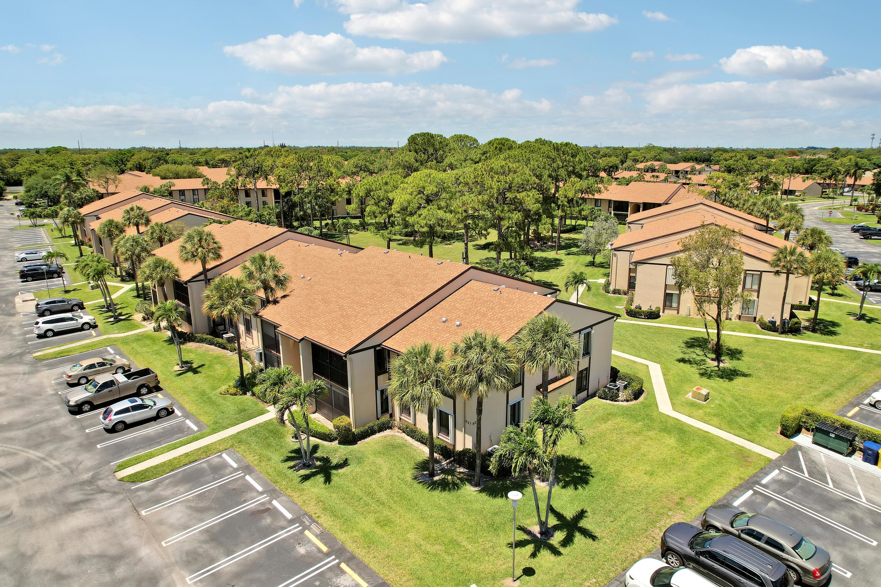 PINE RIDGE NORTH VILLAGE IV CONDO - Residential