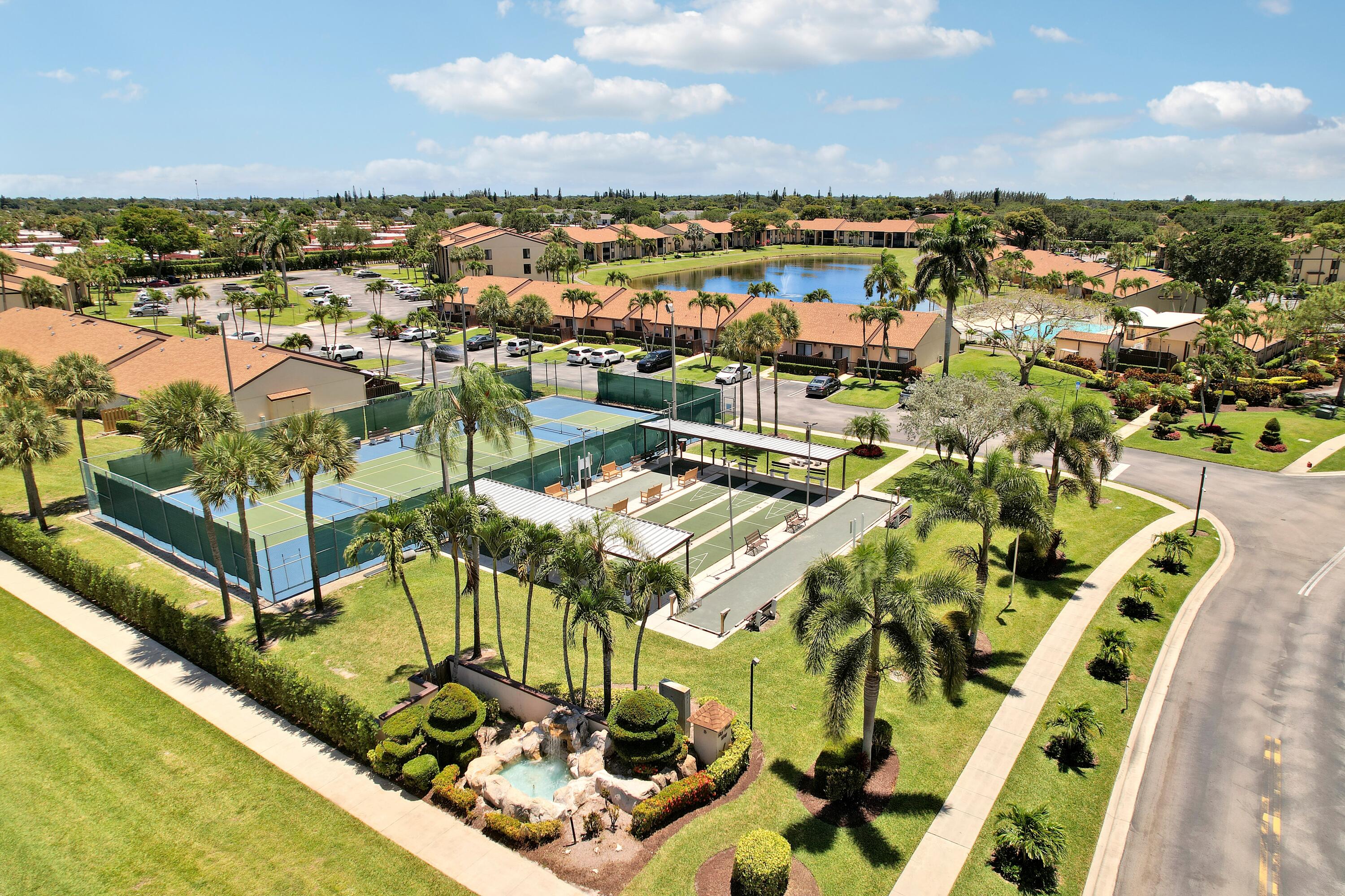 PINE RIDGE NORTH VILLAGE IV CONDO - Residential
