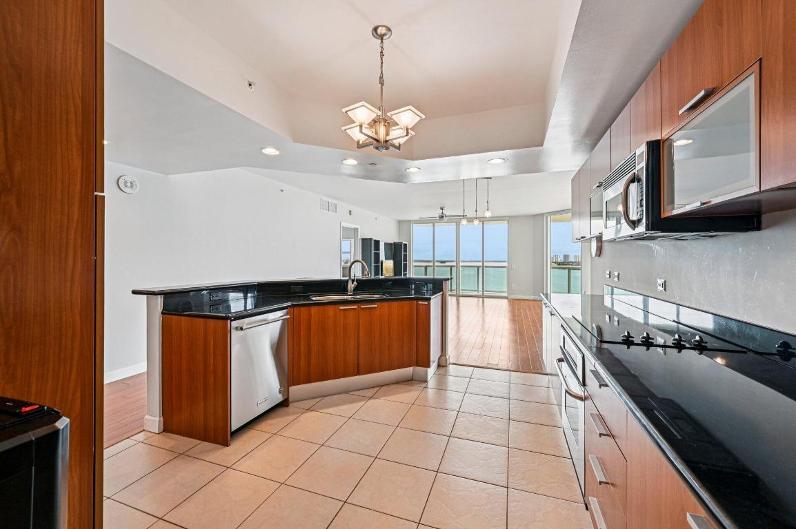 MARINA GRANDE RIVIERA BEACH CONDO - Residential