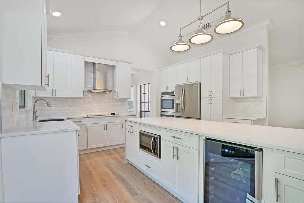 Photo of 138 Coventry Place, Palm Beach Gardens, FL 33418 (MLS # R10722436)