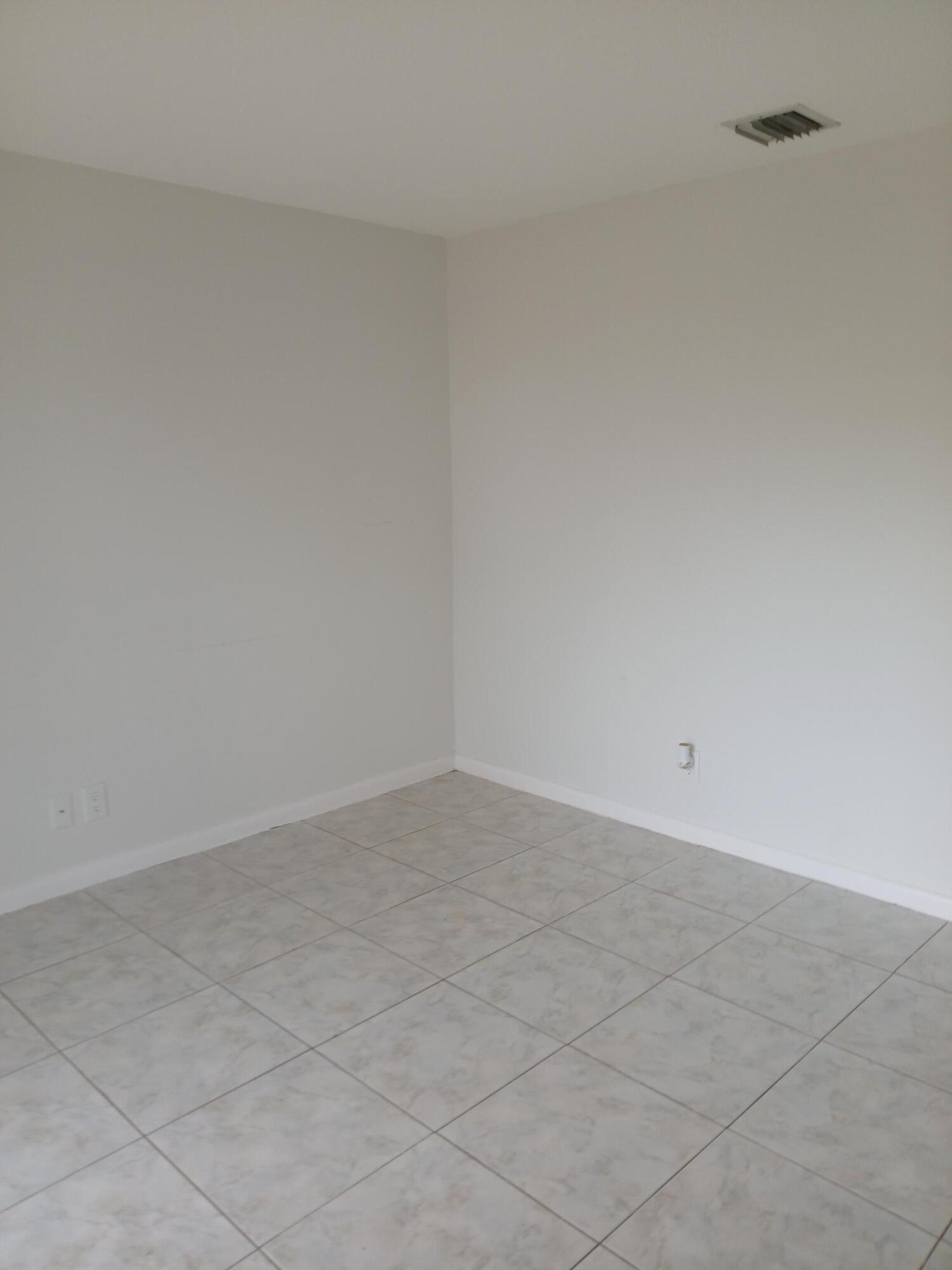 CYPRESS ESTATES OF PALM SPRINGS - Residential Lease