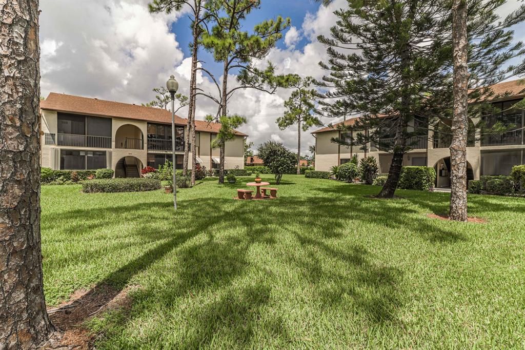 Photo of 302 Pine Ridge Circle Cir #B-2, Greenacres, FL 33463 (MLS # R10766758)