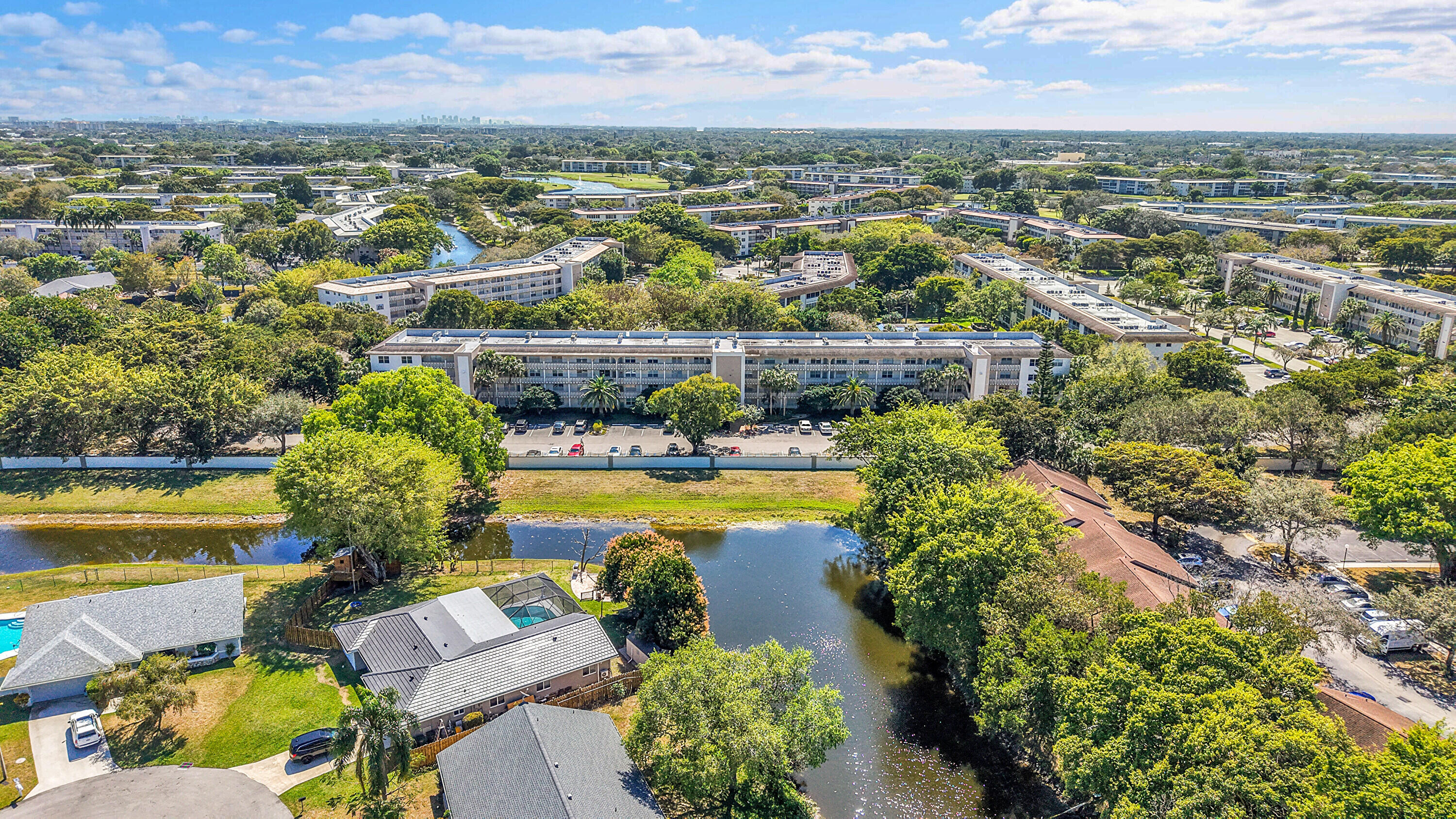 WYNMOOR VILLAGE - Residential