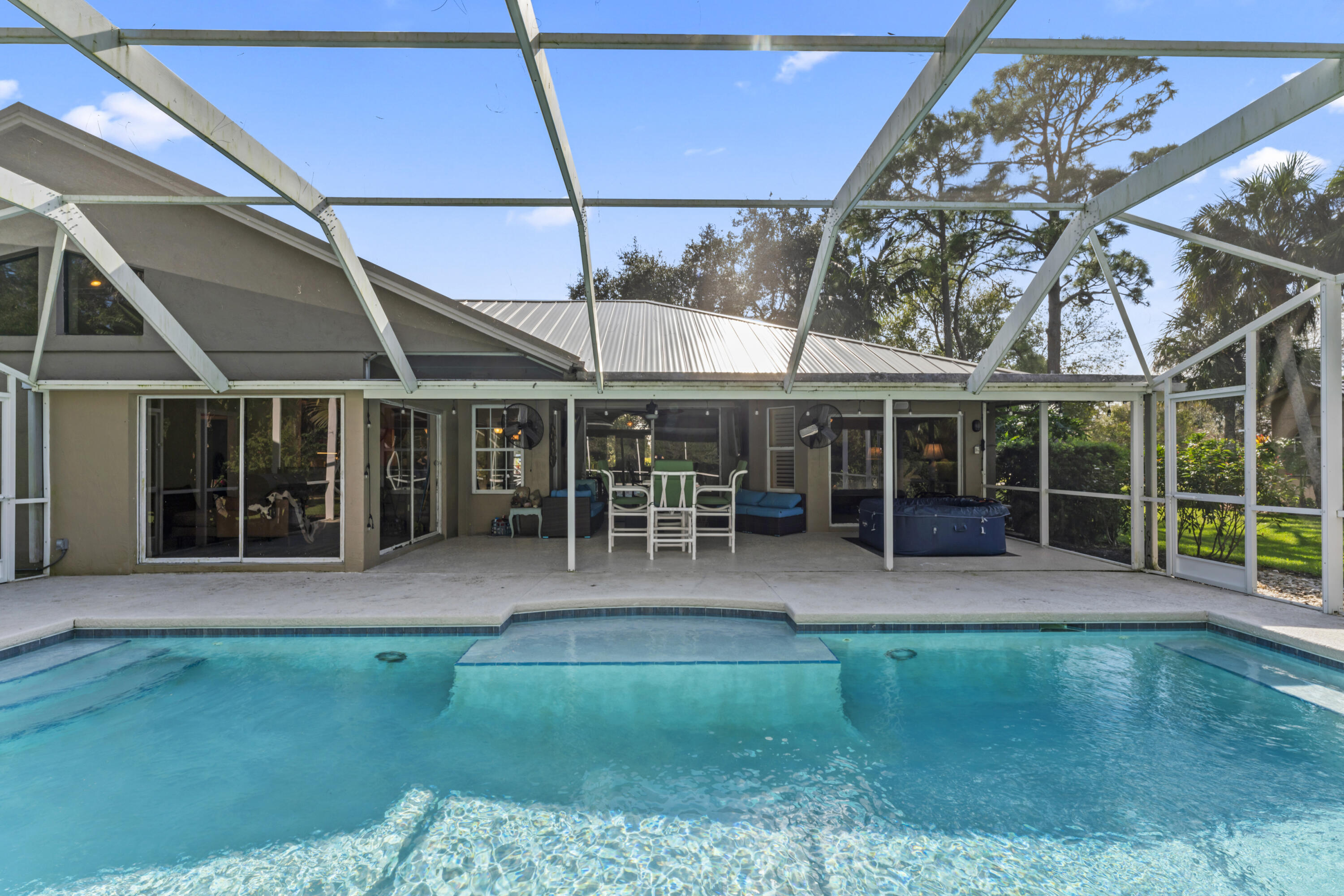 MONTE CARLO COUNTRY CLUB UNIT 1 - Residential