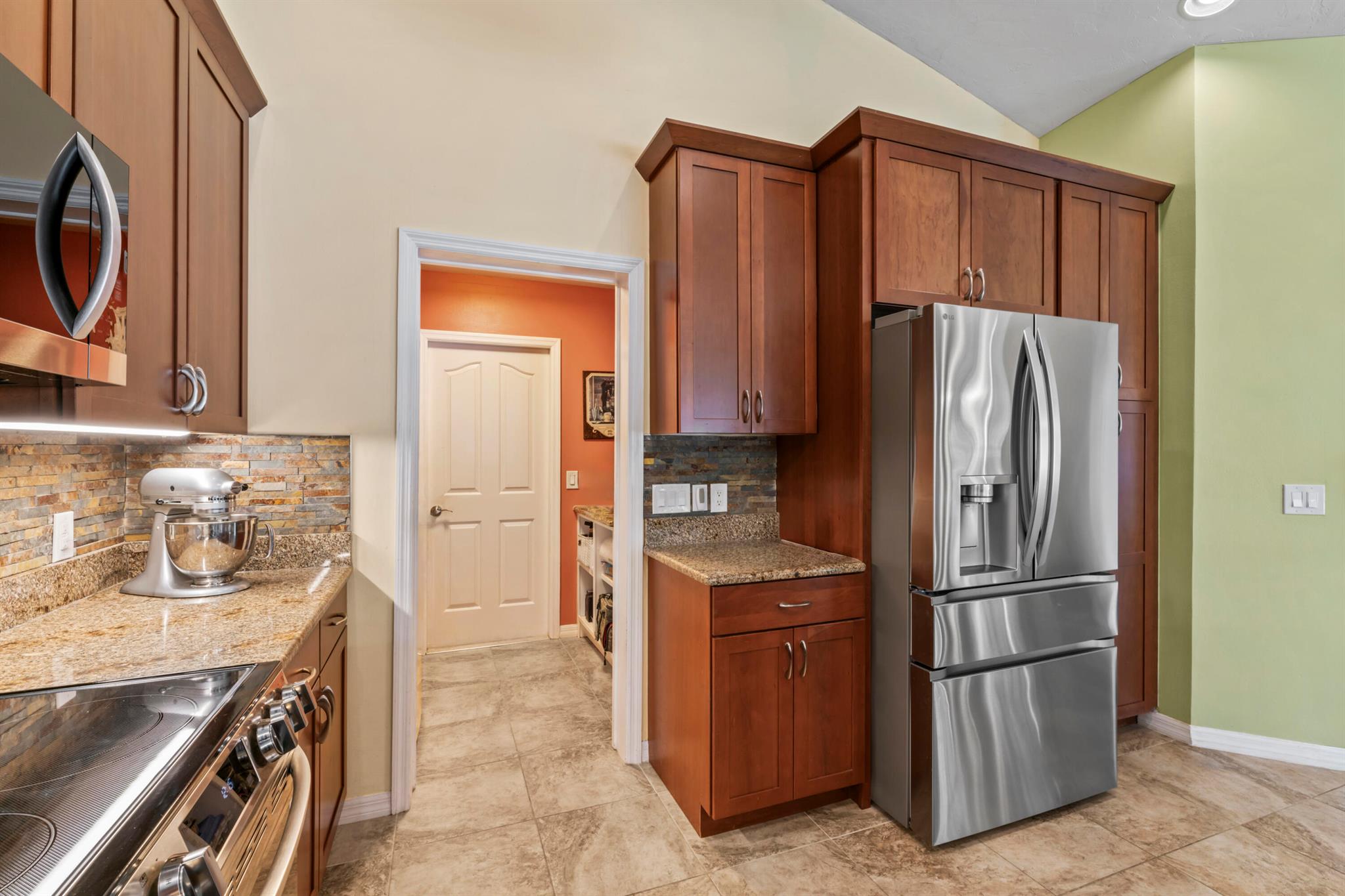 MONTE CARLO COUNTRY CLUB - Residential