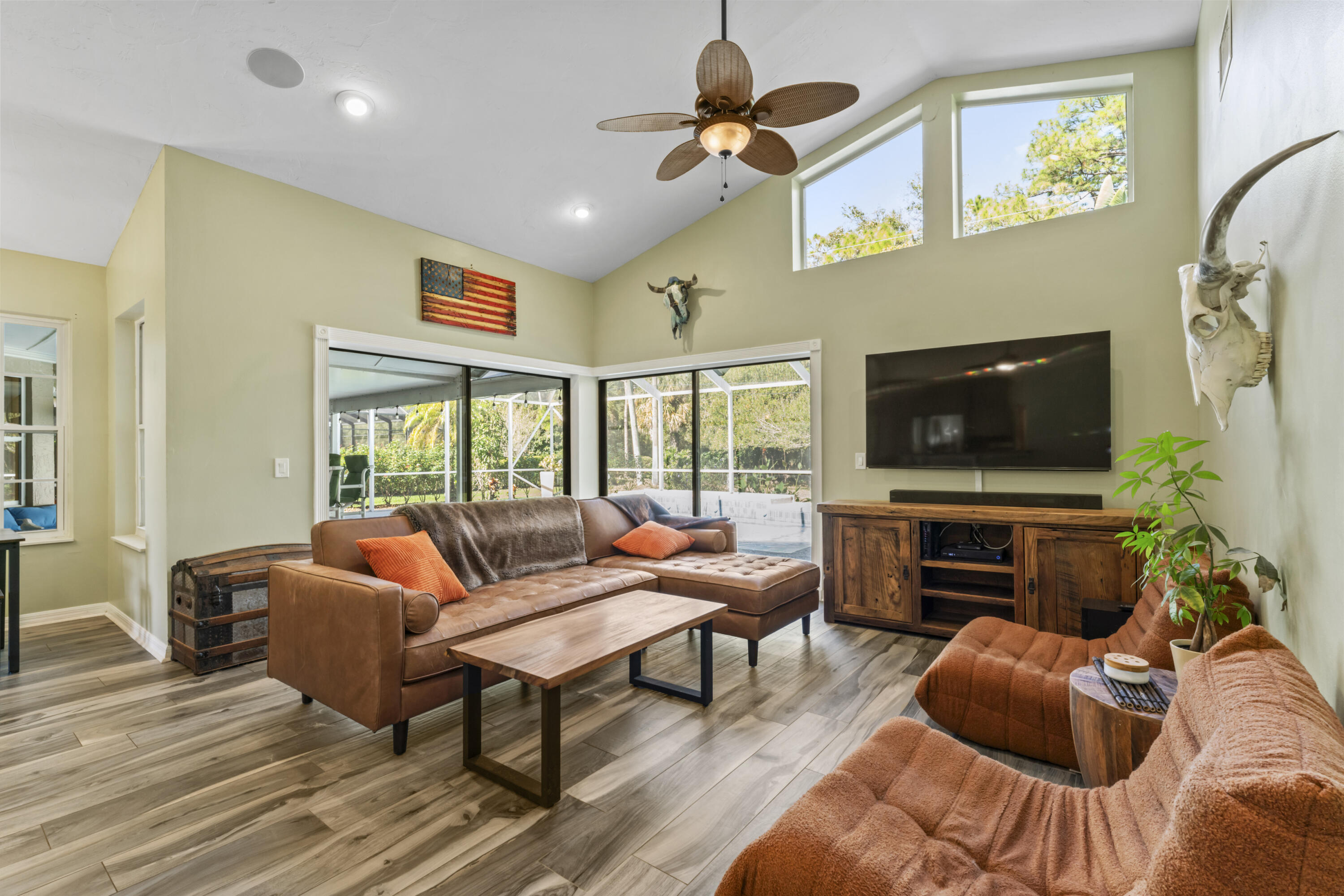 MONTE CARLO COUNTRY CLUB UNIT 1 - Residential