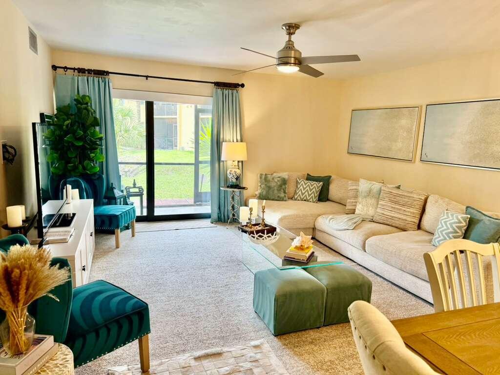 Photo of 912 SW 9th Street Circle #105, Boca Raton, FL 33486 (MLS # B26040004)
