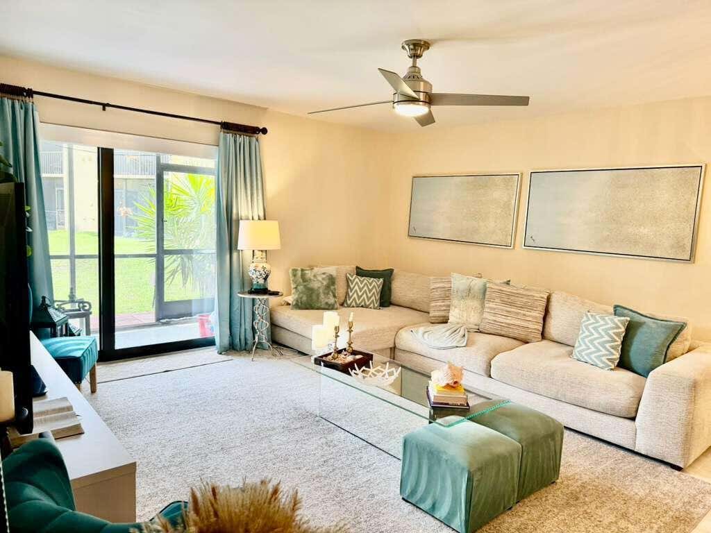 Photo of 912 SW 9th Street Circle #105, Boca Raton, FL 33486 (MLS # B26040004)