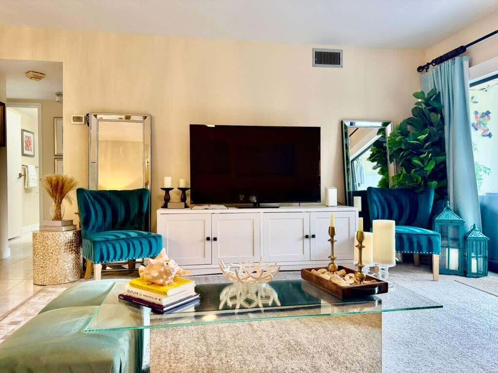 Photo of 912 SW 9th Street Circle #105, Boca Raton, FL 33486 (MLS # B26040004)