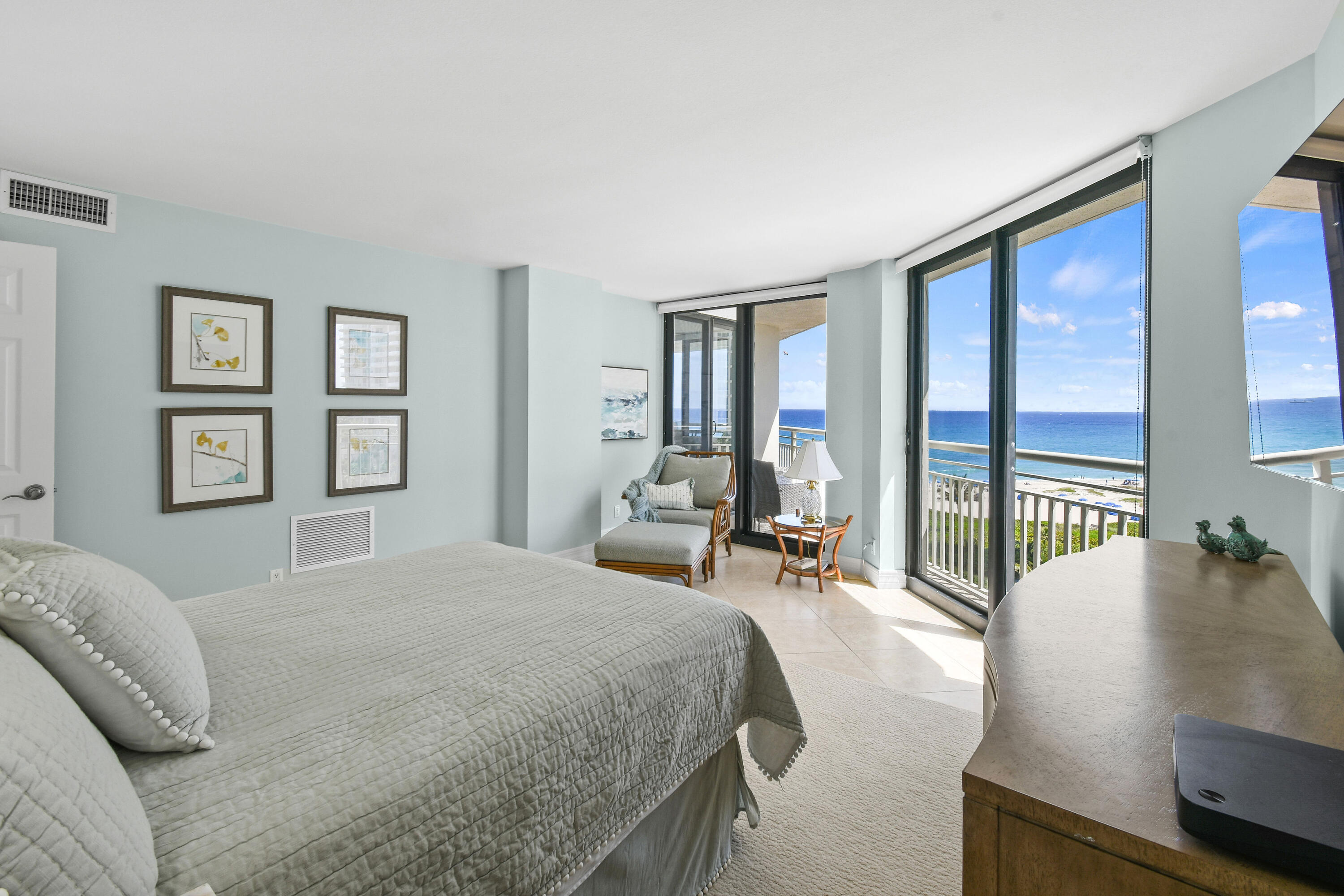 TIARA CONDO - Residential