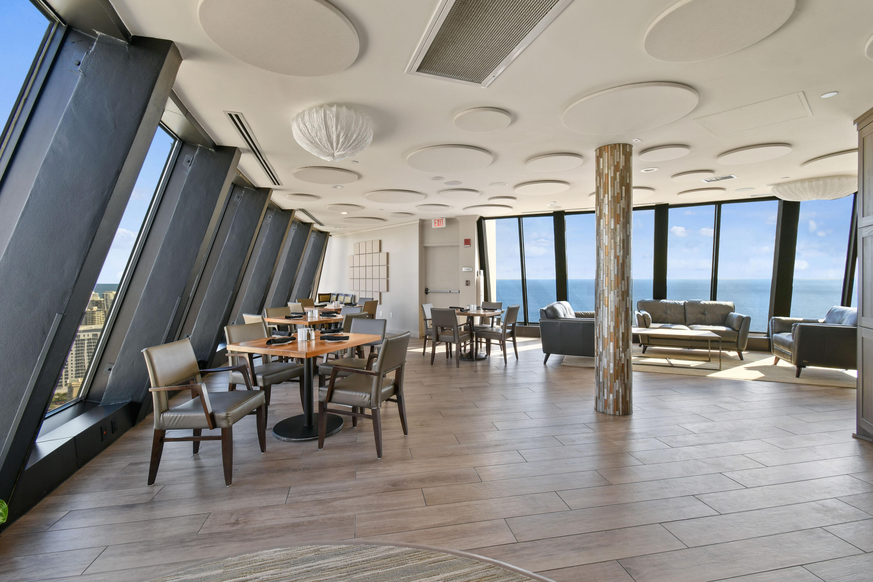 TIARA CONDO - Residential