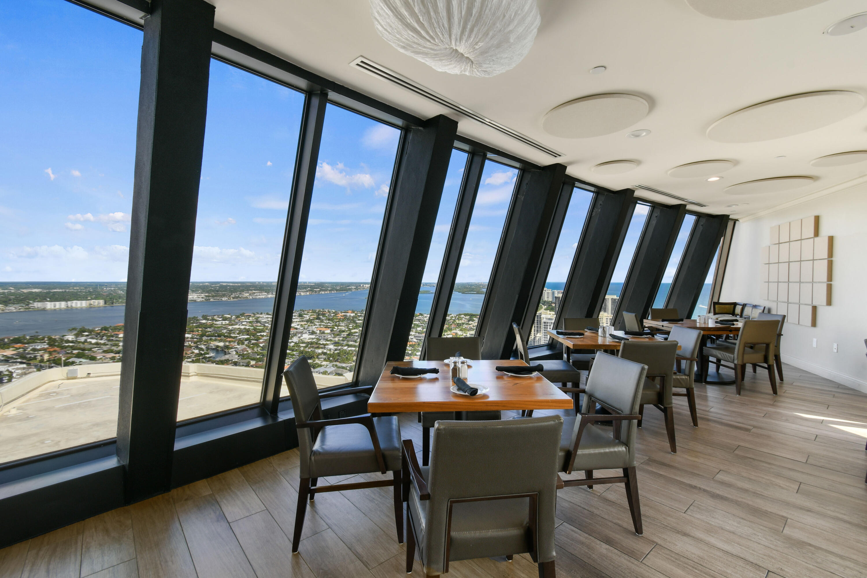 TIARA CONDO - Residential