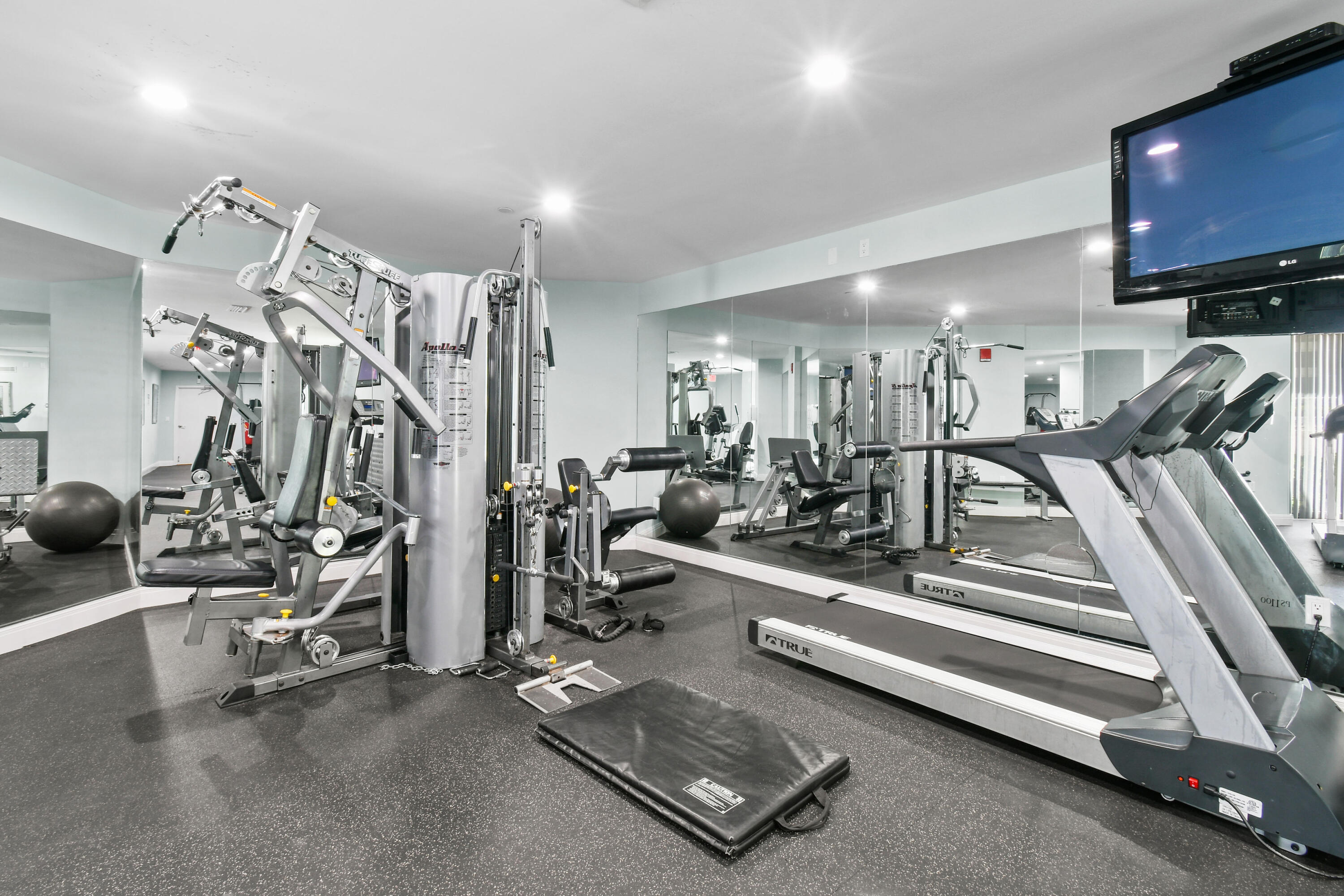 TIARA CONDO - Residential