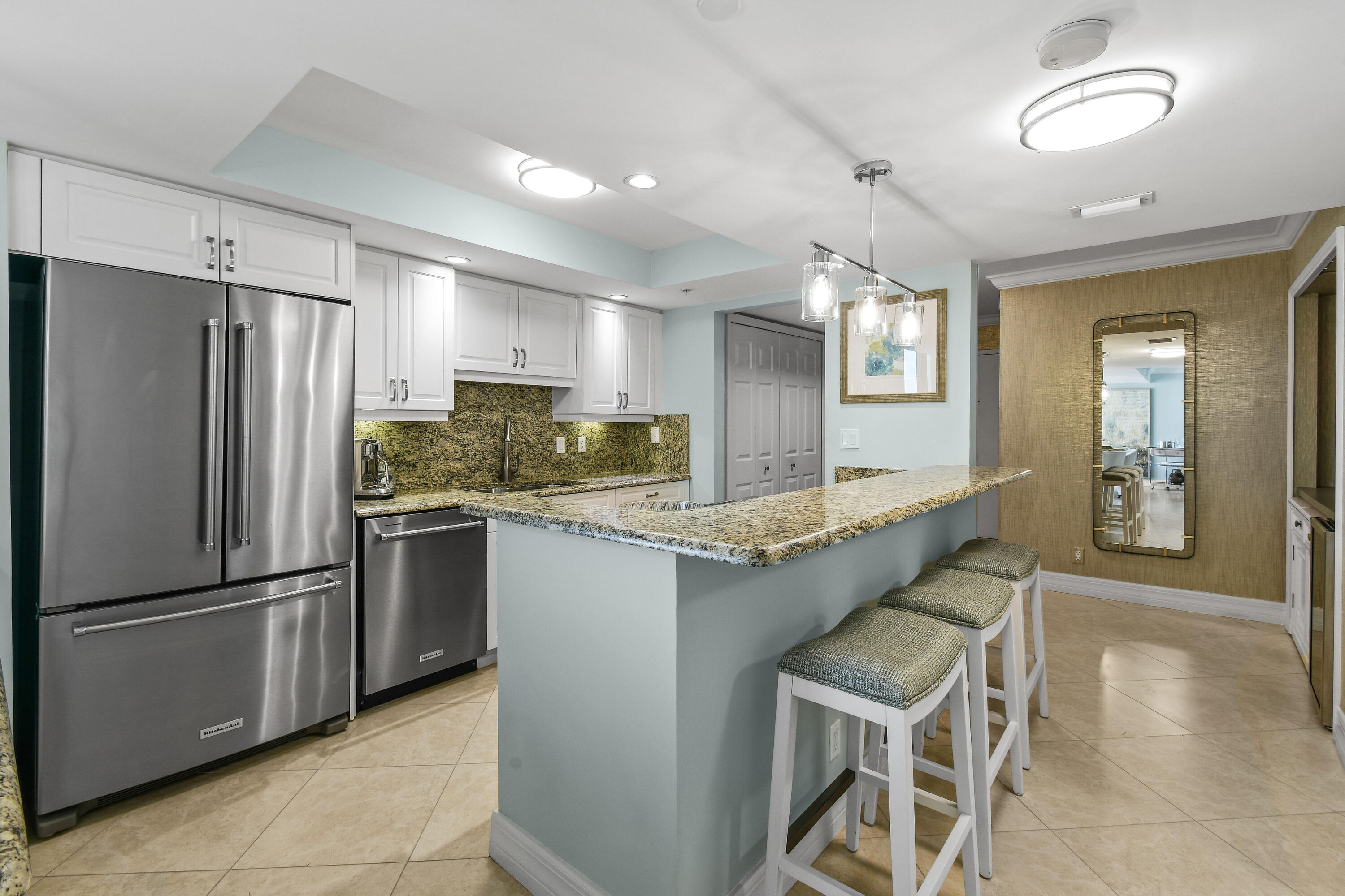 TIARA CONDO - Residential