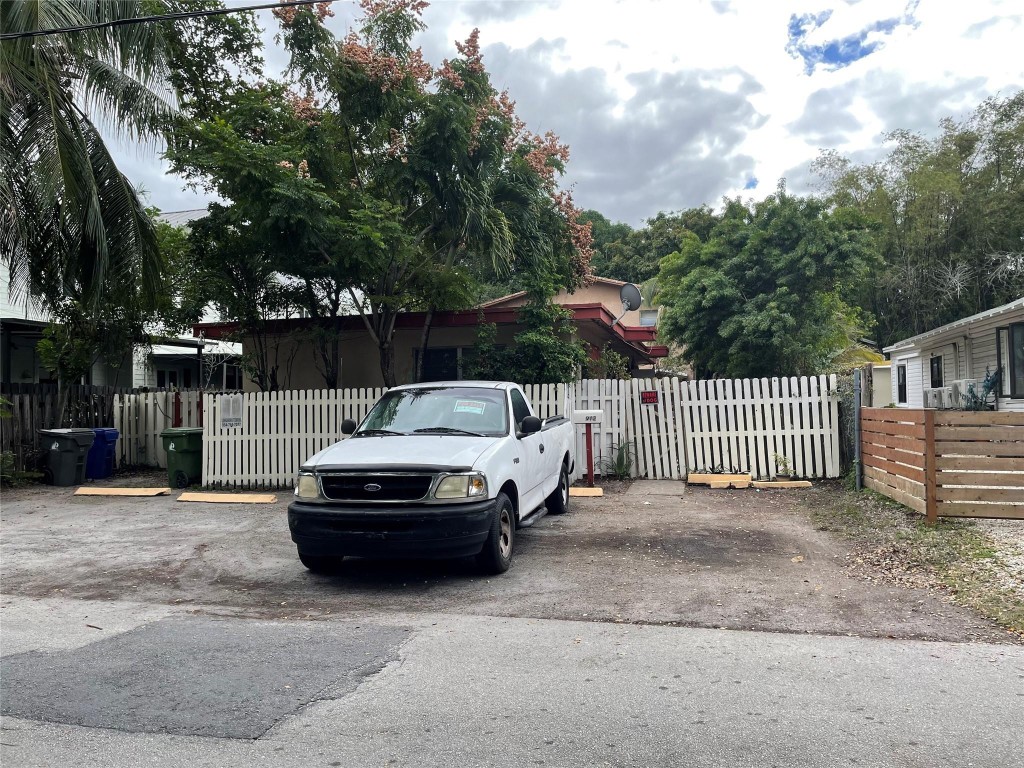 Waverly Place 2-19 D - Residential Income