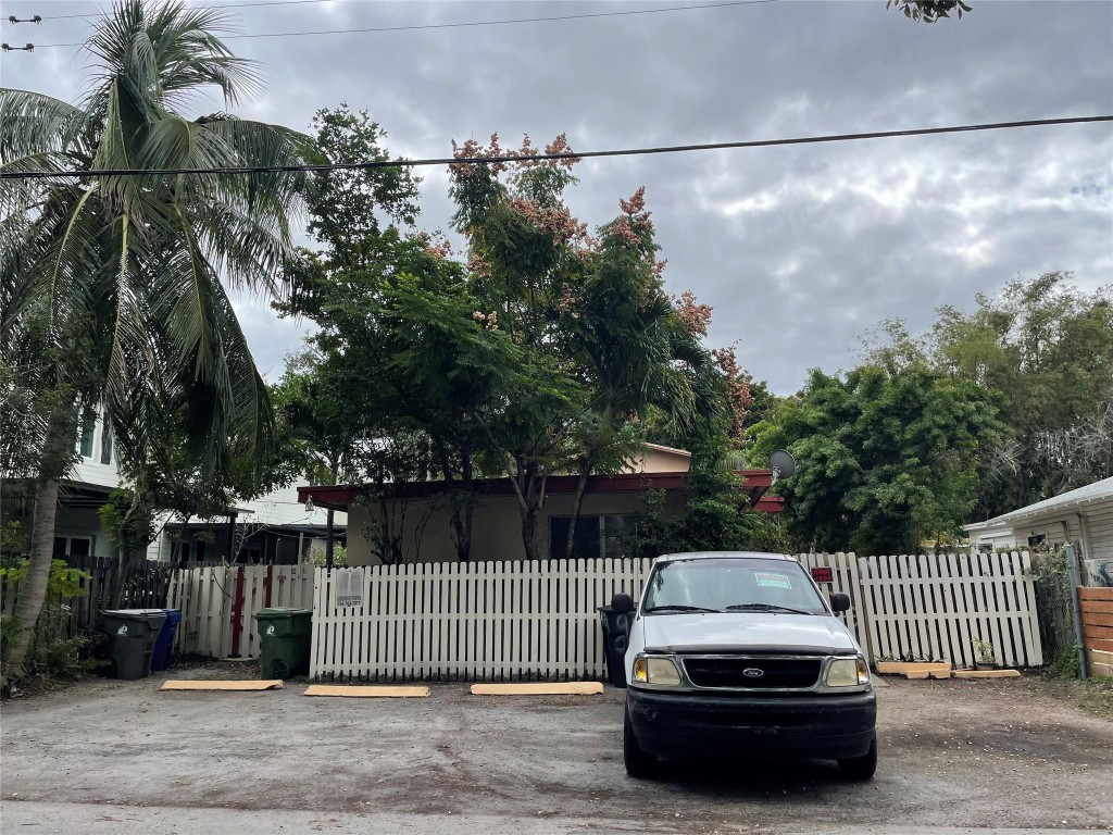 Waverly Place 2-19 D - Residential Income