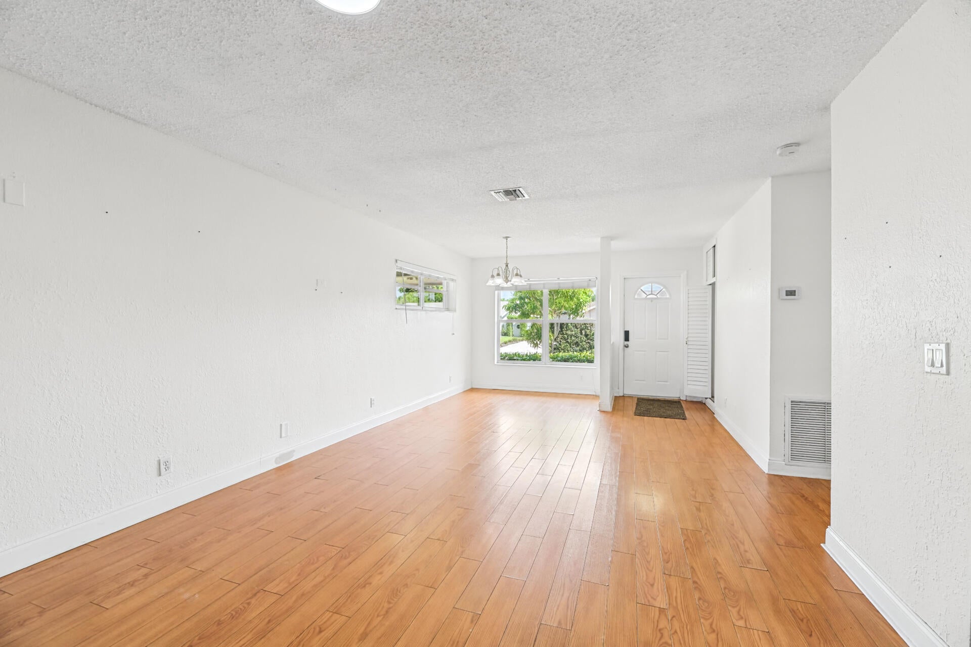 522 HERON Drive