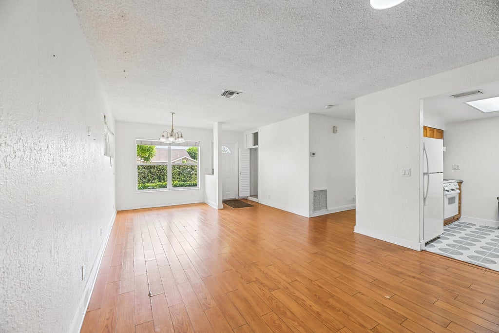 Photo of 522 HERON Drive, Delray Beach, FL 33444 (MLS # B26073850)