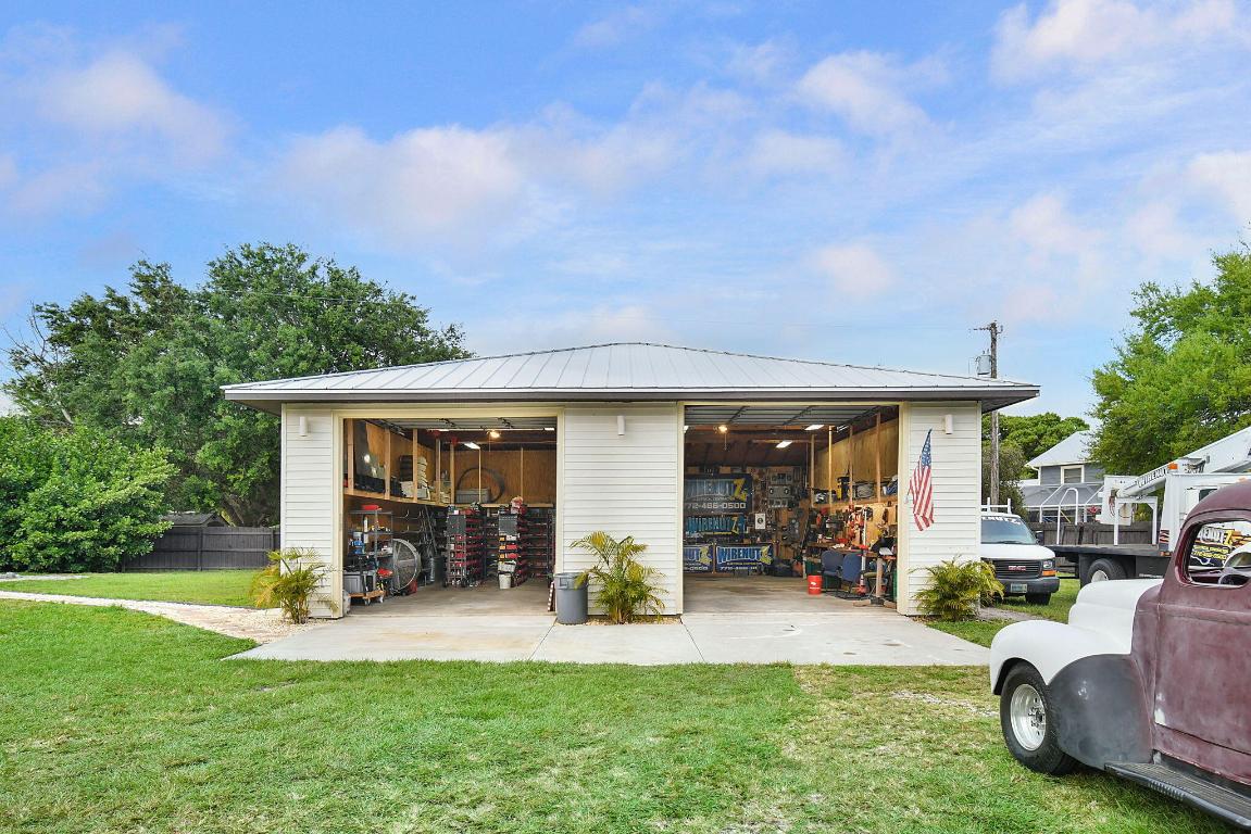 DARK HAMMOCK UNIT 2 - Residential