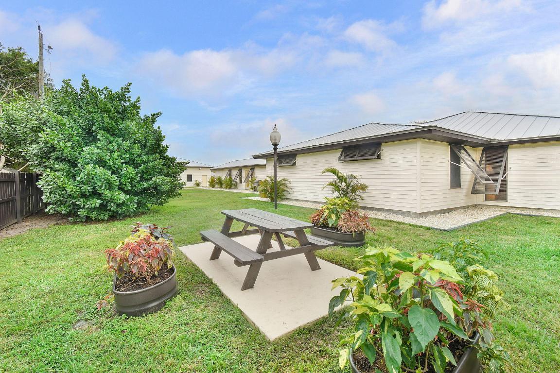 DARK HAMMOCK UNIT 2 - Residential