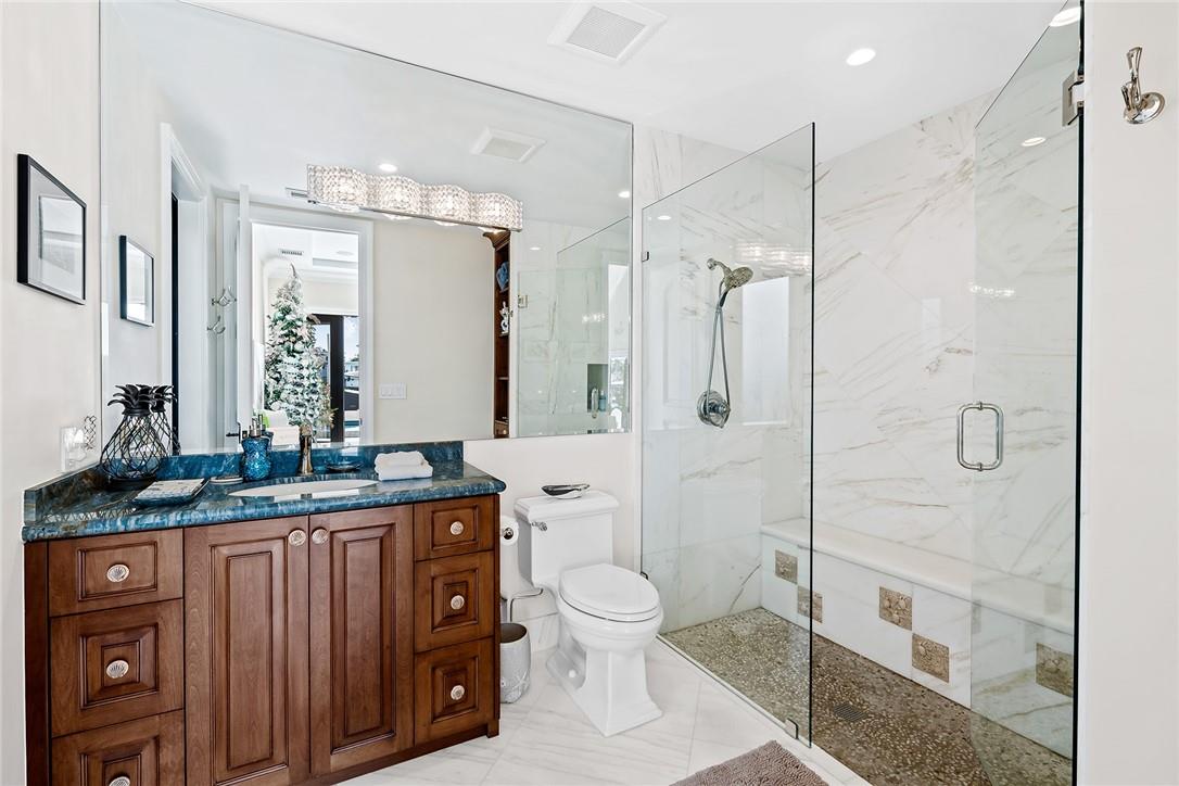 SUNRISE KEY (GATED) - Residential