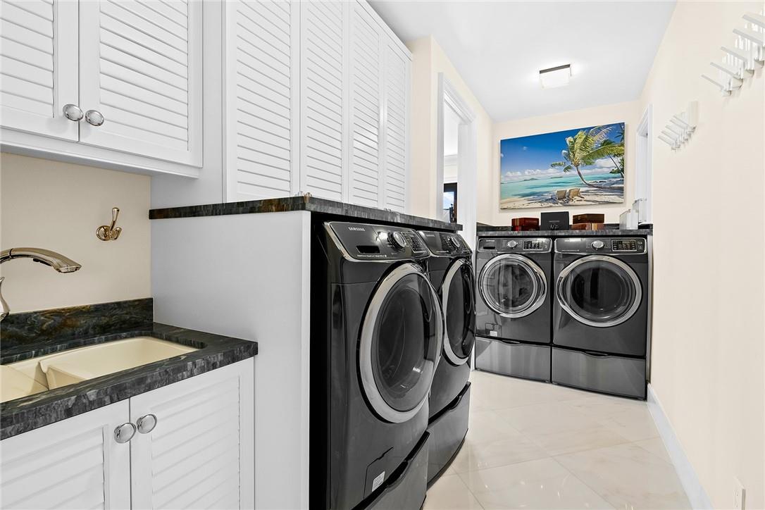 SUNRISE KEY (GATED) - Residential