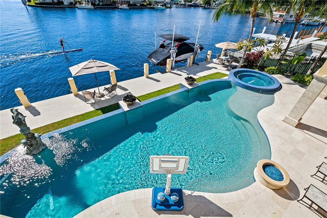 SUNRISE KEY (GATED) - Residential