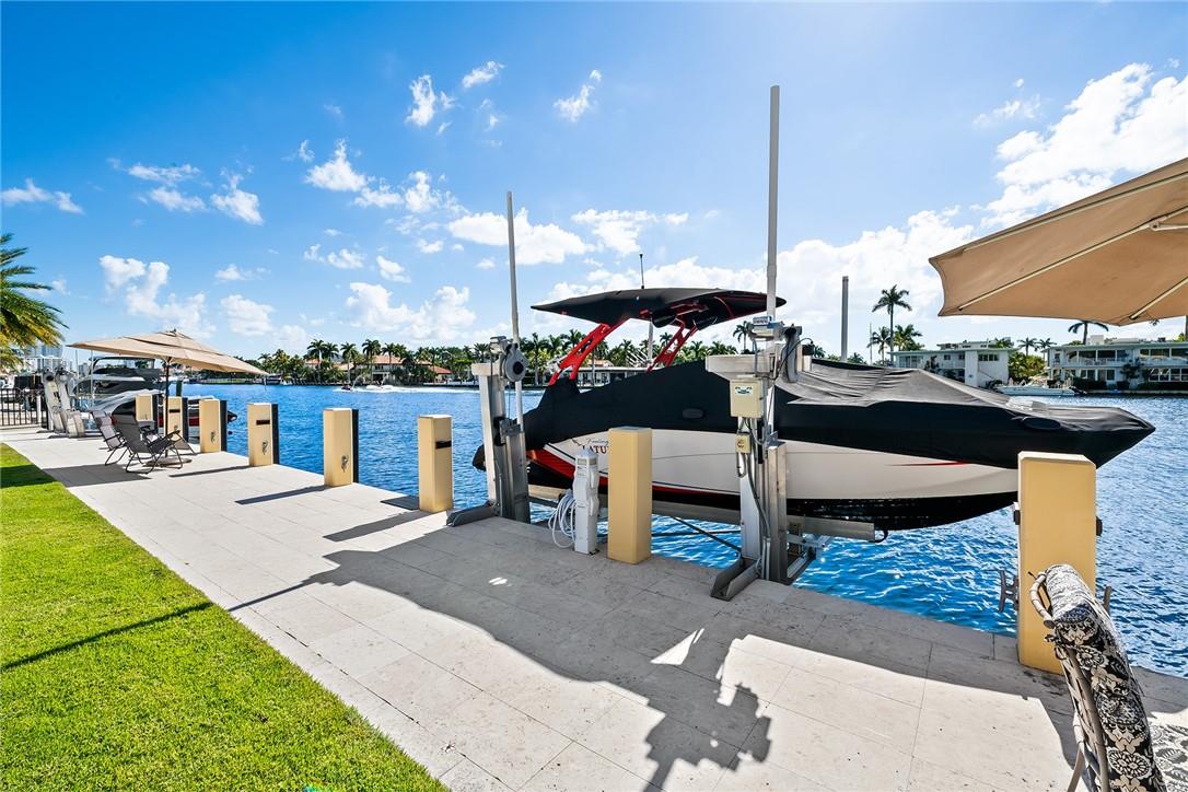 SUNRISE KEY (GATED) - Residential