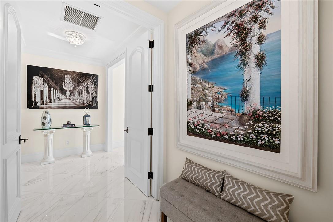 SUNRISE KEY (GATED) - Residential