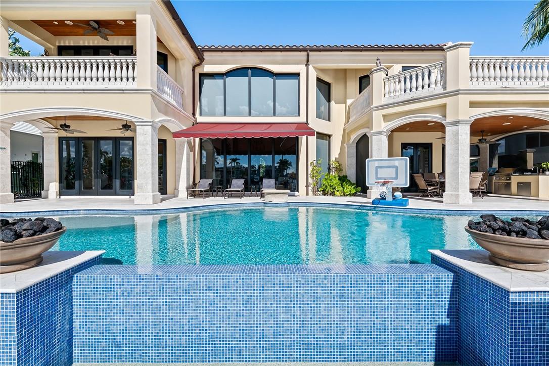 SUNRISE KEY (GATED) - Residential