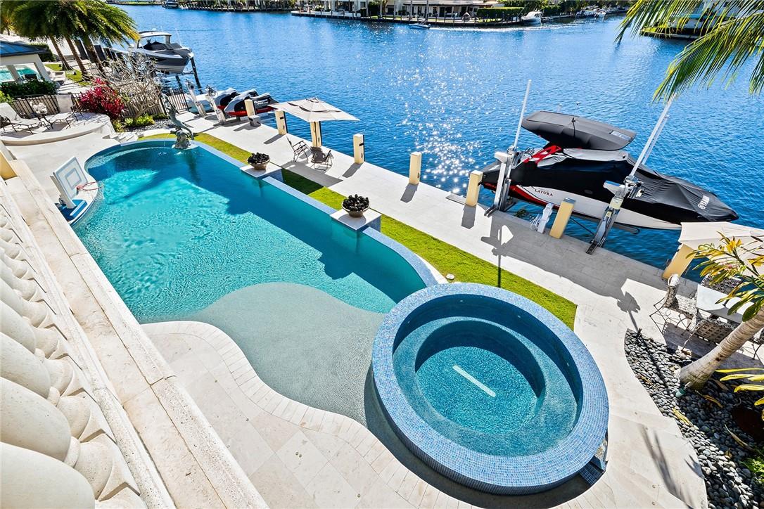 SUNRISE KEY (GATED) - Residential