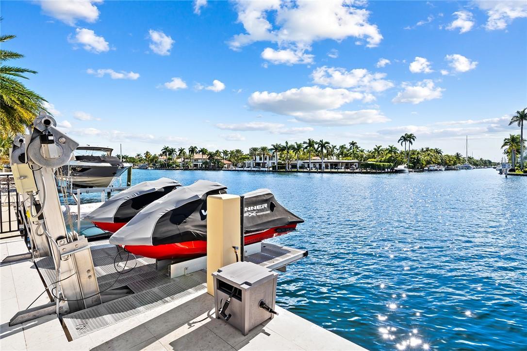 SUNRISE KEY (GATED) - Residential