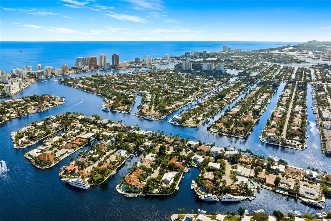 SUNRISE KEY (GATED) - Residential