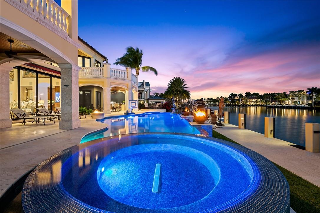 SUNRISE KEY (GATED) - Residential