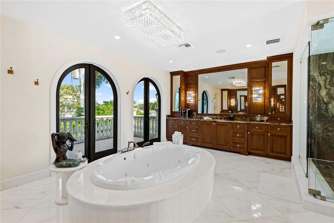 SUNRISE KEY (GATED) - Residential