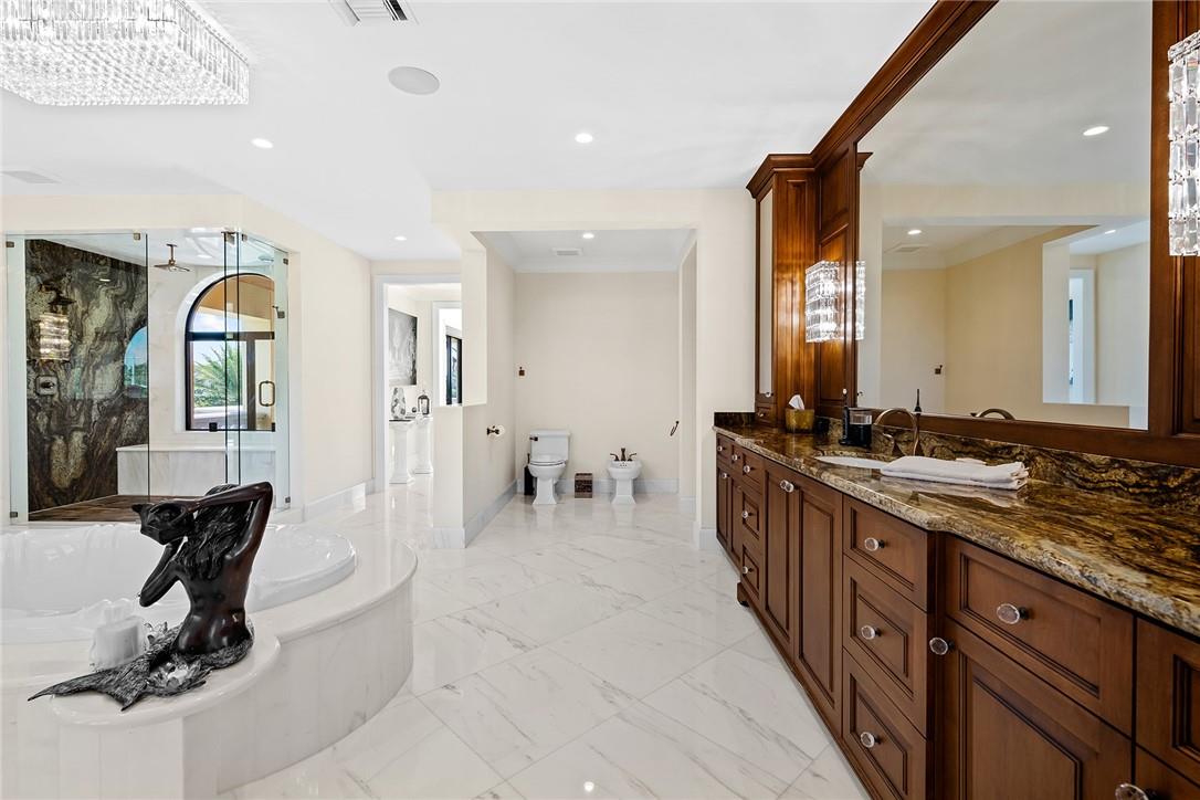 SUNRISE KEY (GATED) - Residential