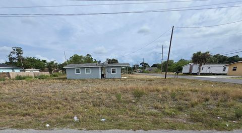 2520 42nd Place Vero Beach FL 32967