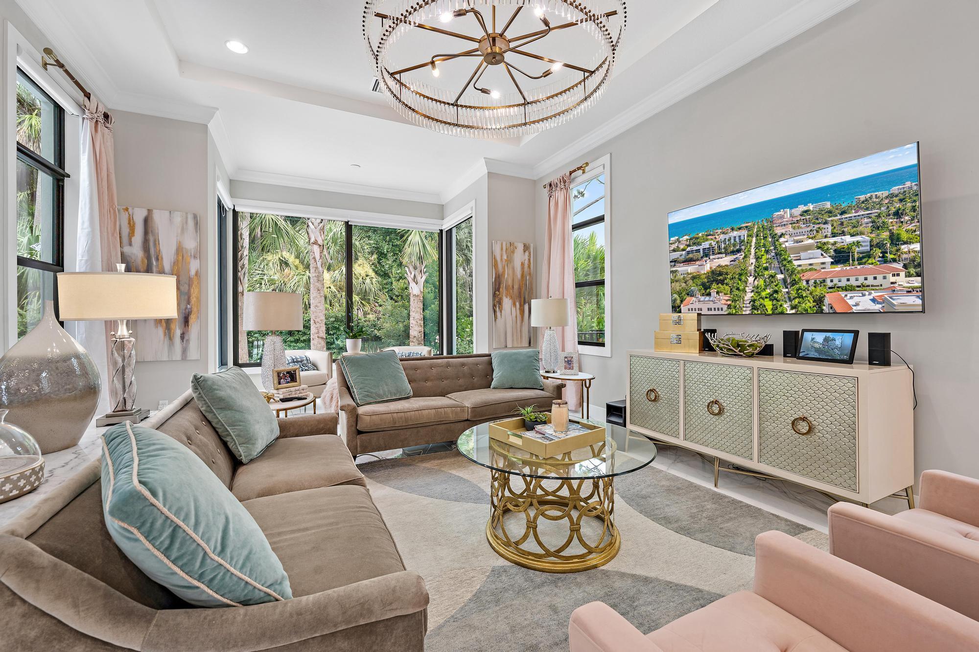 13566 Artisan Circle