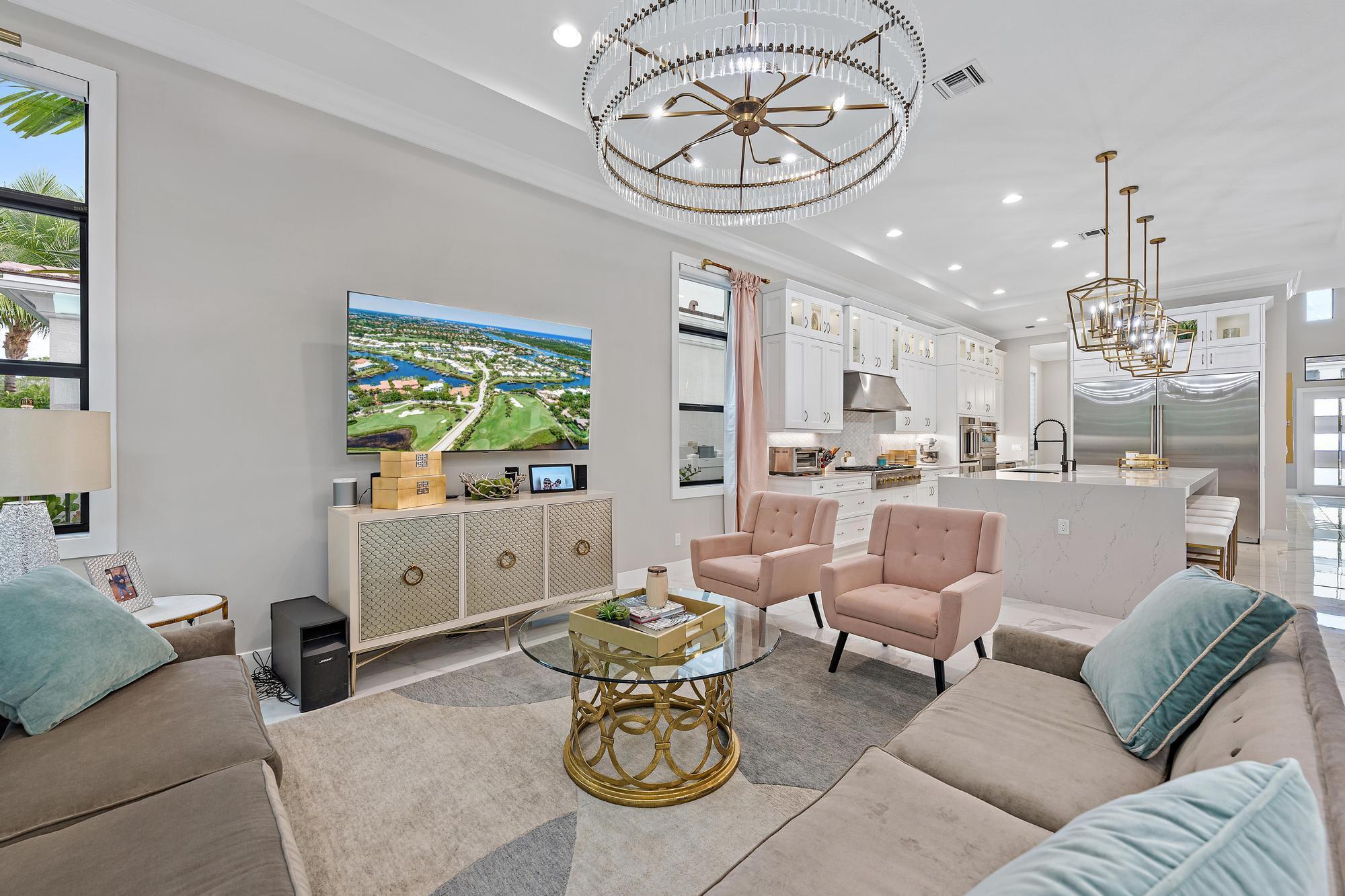 13566 Artisan Circle