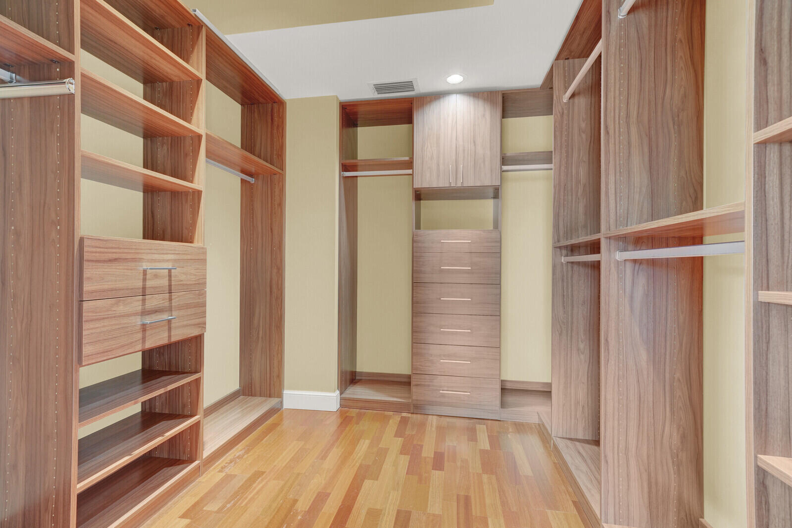 PALM BEACH ISLES 1 - Residential