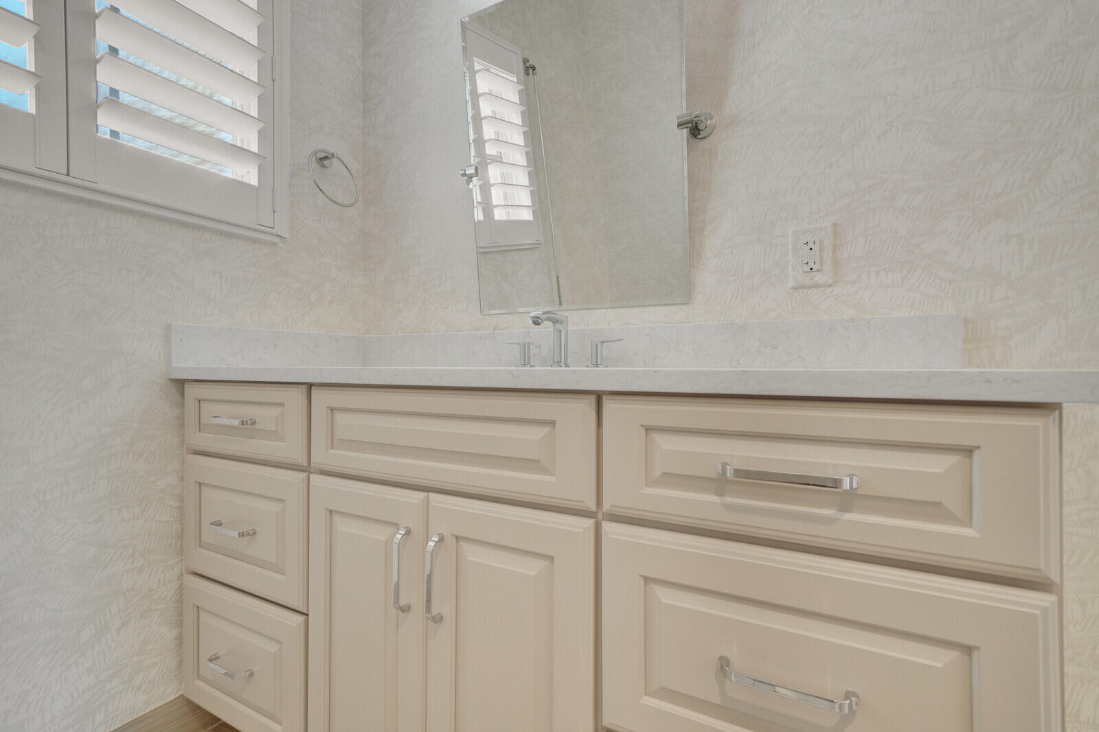 PALM BEACH ISLES 1 - Residential