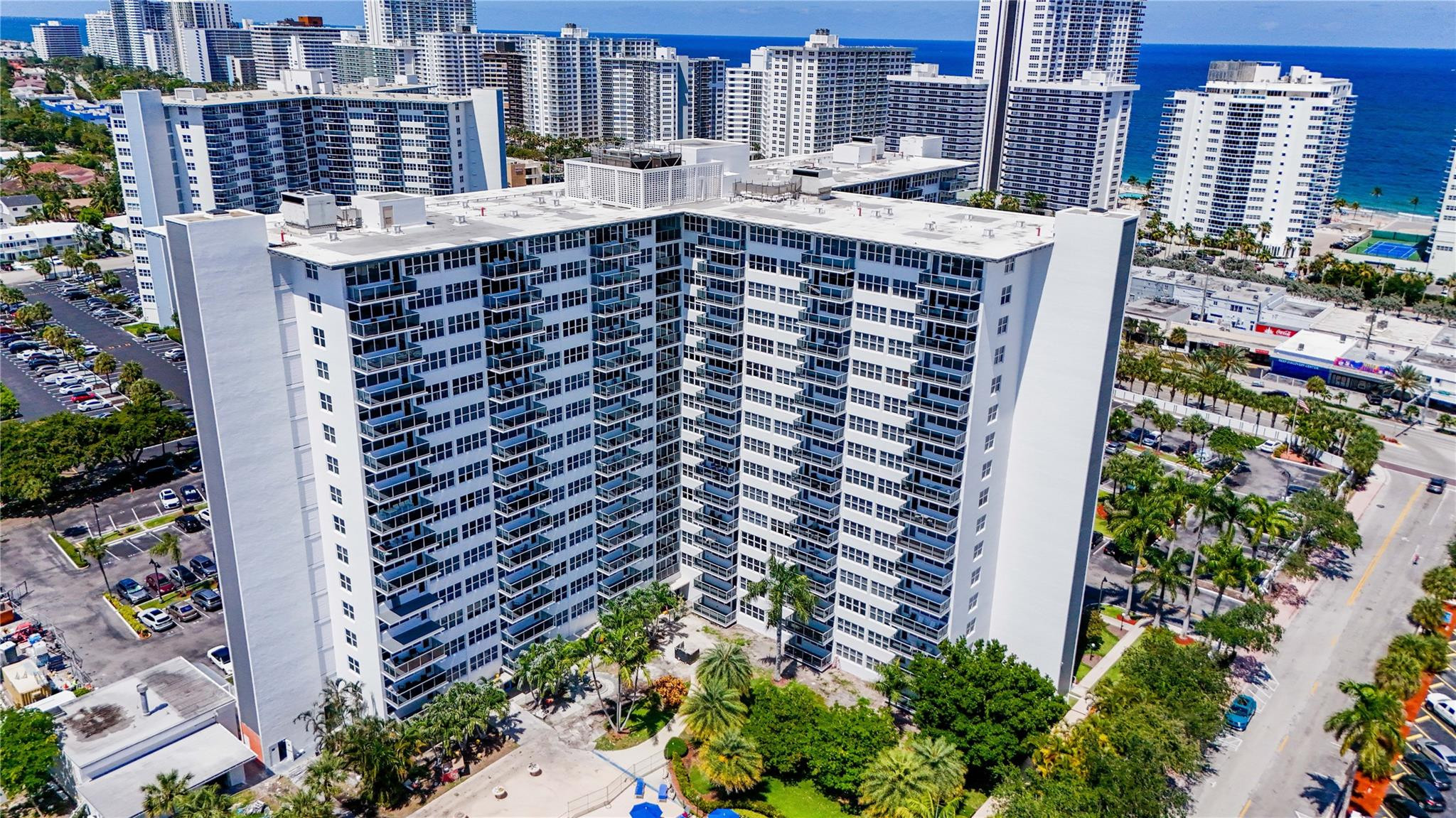 Coral Ridge Towers South - Residential