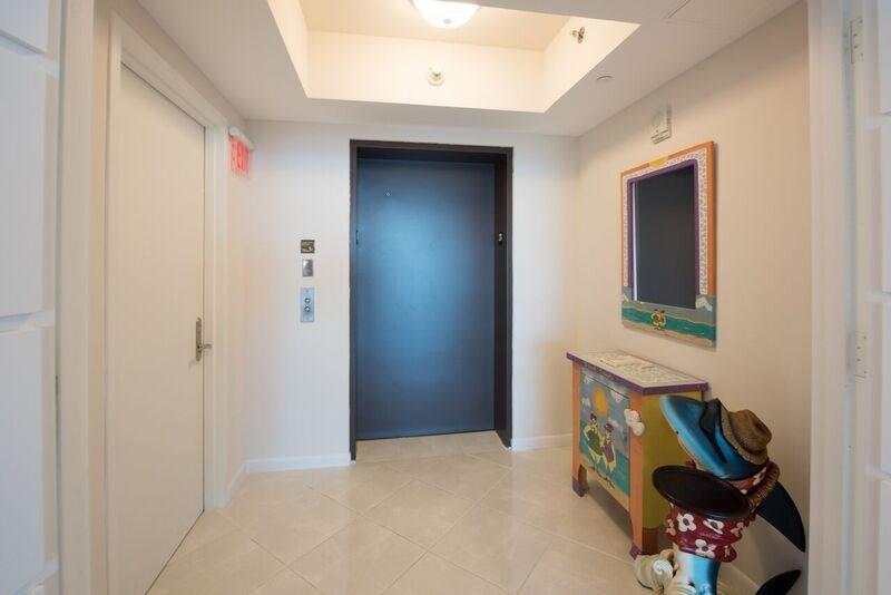 Las Olas Beach Club - Residential