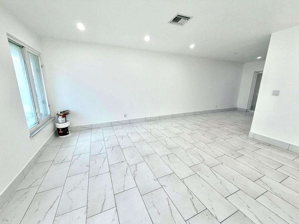 Photo of 4655 SW 33rd Avenue #2b, Fort Lauderdale, FL 33312 (MLS # B26001303)