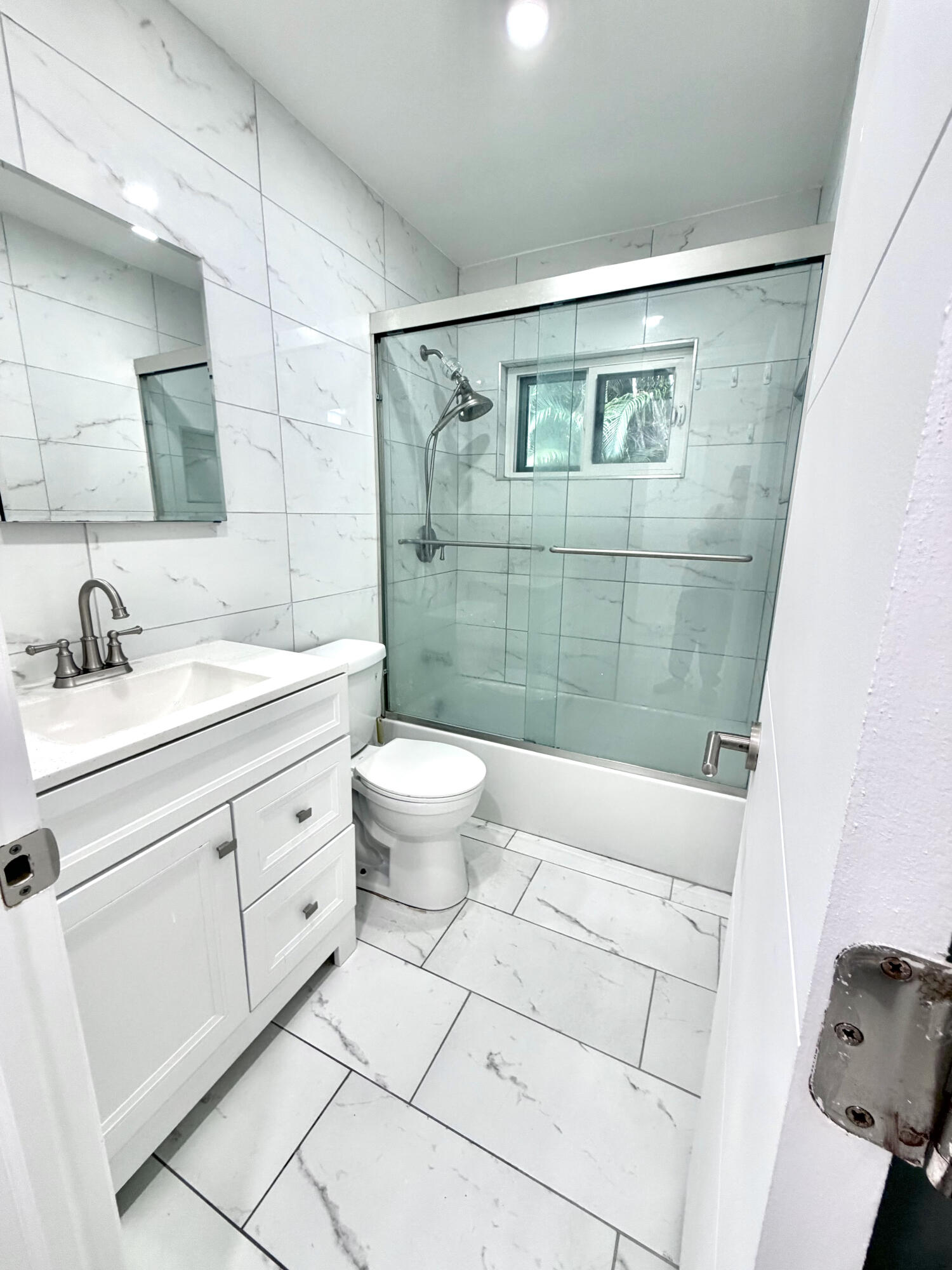 FIRST ADDITION TO CANAL GROVES - Residential Lease