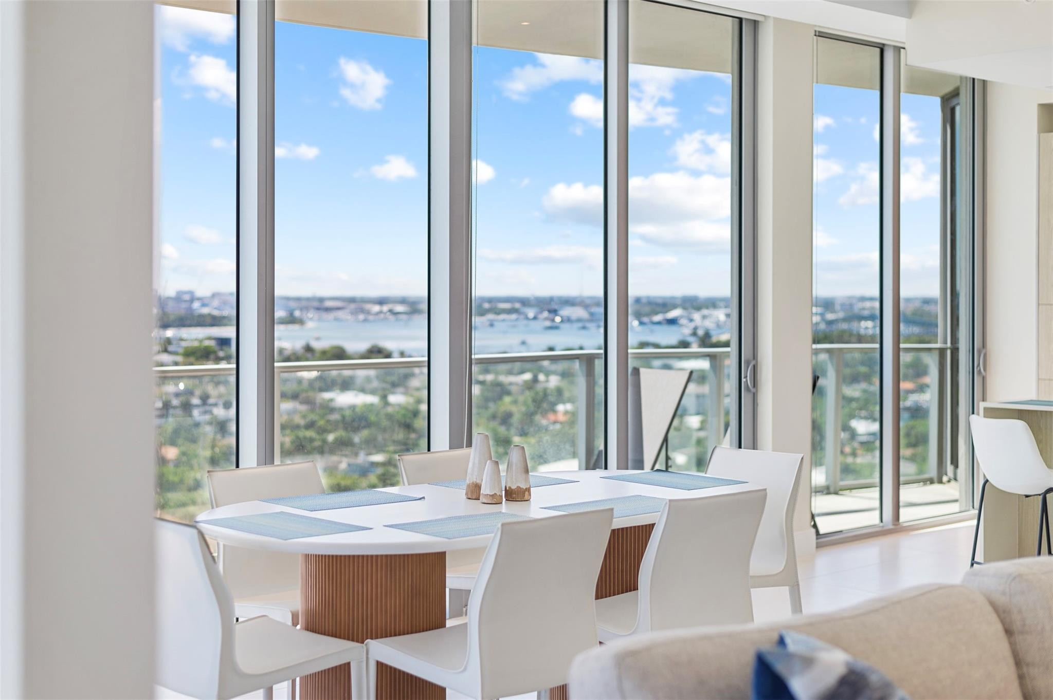 3100 N Ocean Drive H1204